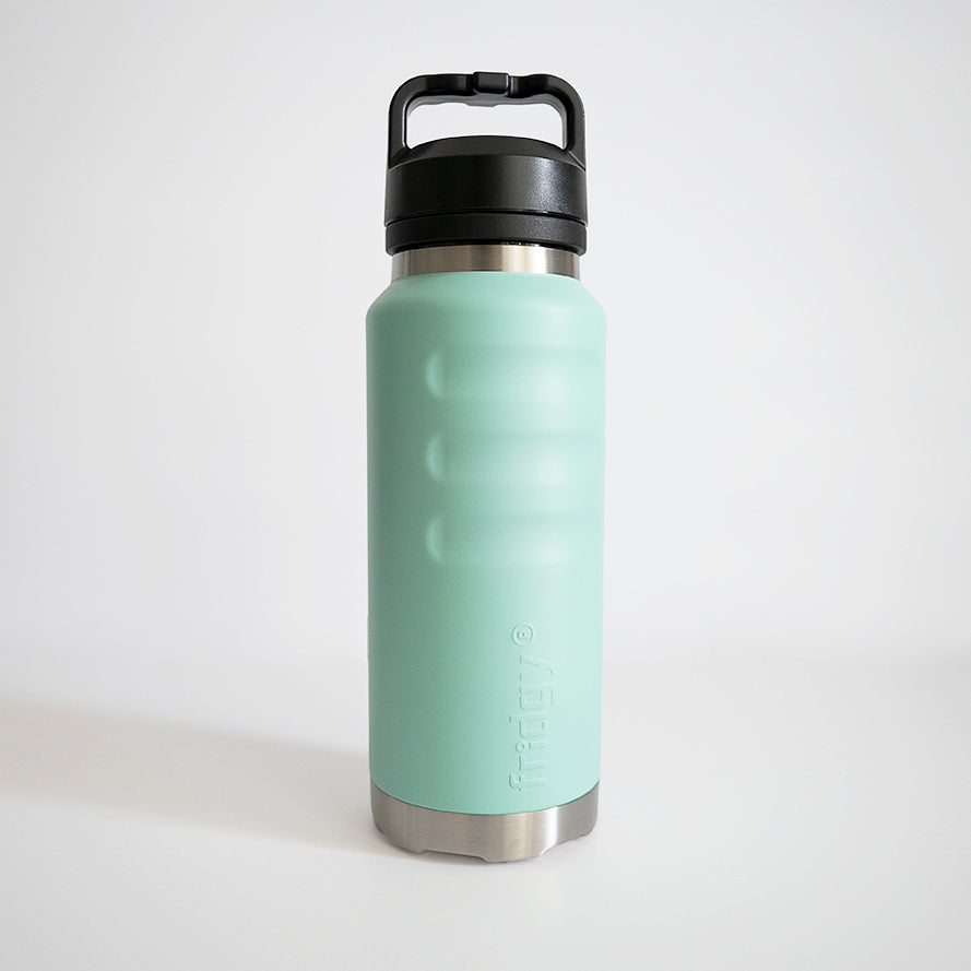 Fridgy 1080ml Grip Range Bottle in Cool Mint – Triple-wall insulated stainless steel water bottle with an ergonomic grip, designed for all-day hydration.