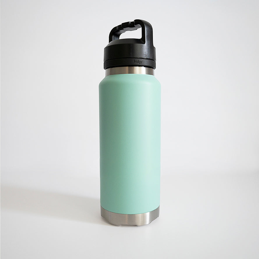 Fridgy 1080ml Grip Range Bottle in Cool Mint – Triple-wall insulated stainless steel water bottle with an ergonomic grip, designed for all-day hydration.