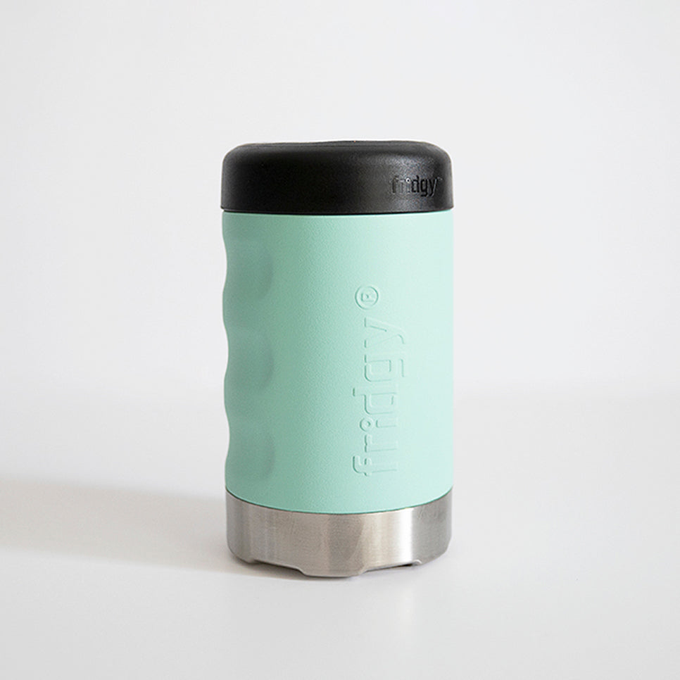 Fridgy Can Cooler in Cool Mint – Double-wall insulated stainless steel can holder designed to keep drinks cold for hours, perfect for work and outdoor adventures.