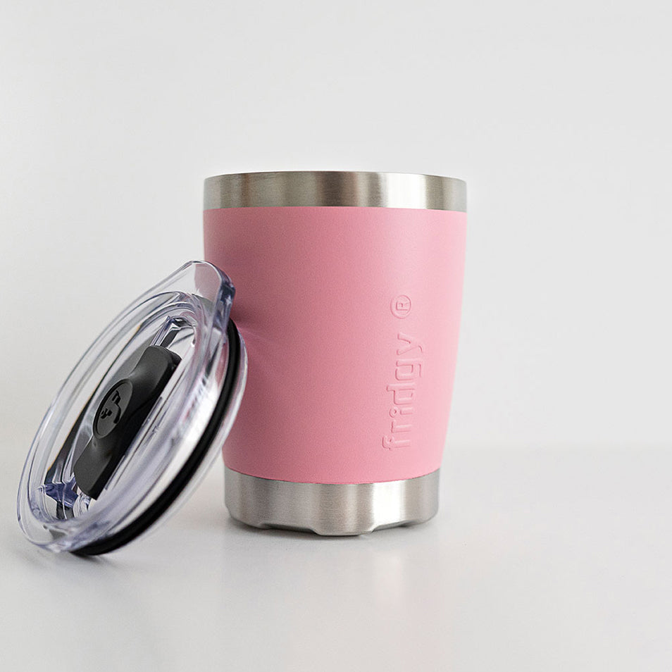 Fridgy Mini Sipper Tumbler in Pastel Dusty Pink – 350ml double-wall insulated coffee tumbler with spill-proof lid removed and placed beside the cup, perfect for hot and cold drinks on the go.