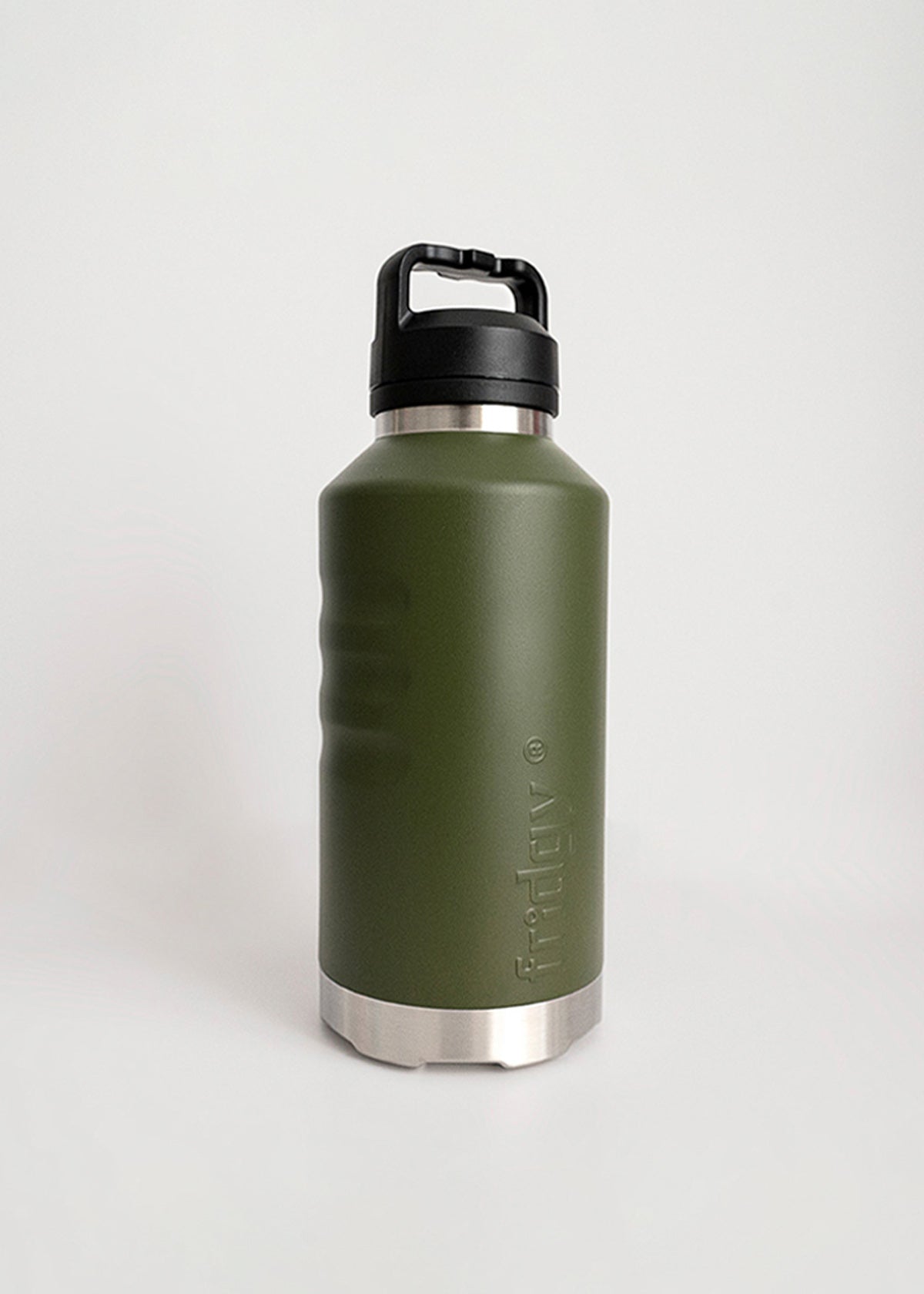 Fridgy 1.9L All-Dayer Grip Range Bottle in a rugged nature setting, placed in front of a Toyota bullbar – Triple-wall insulated stainless steel water bottle designed for all-day hydration.